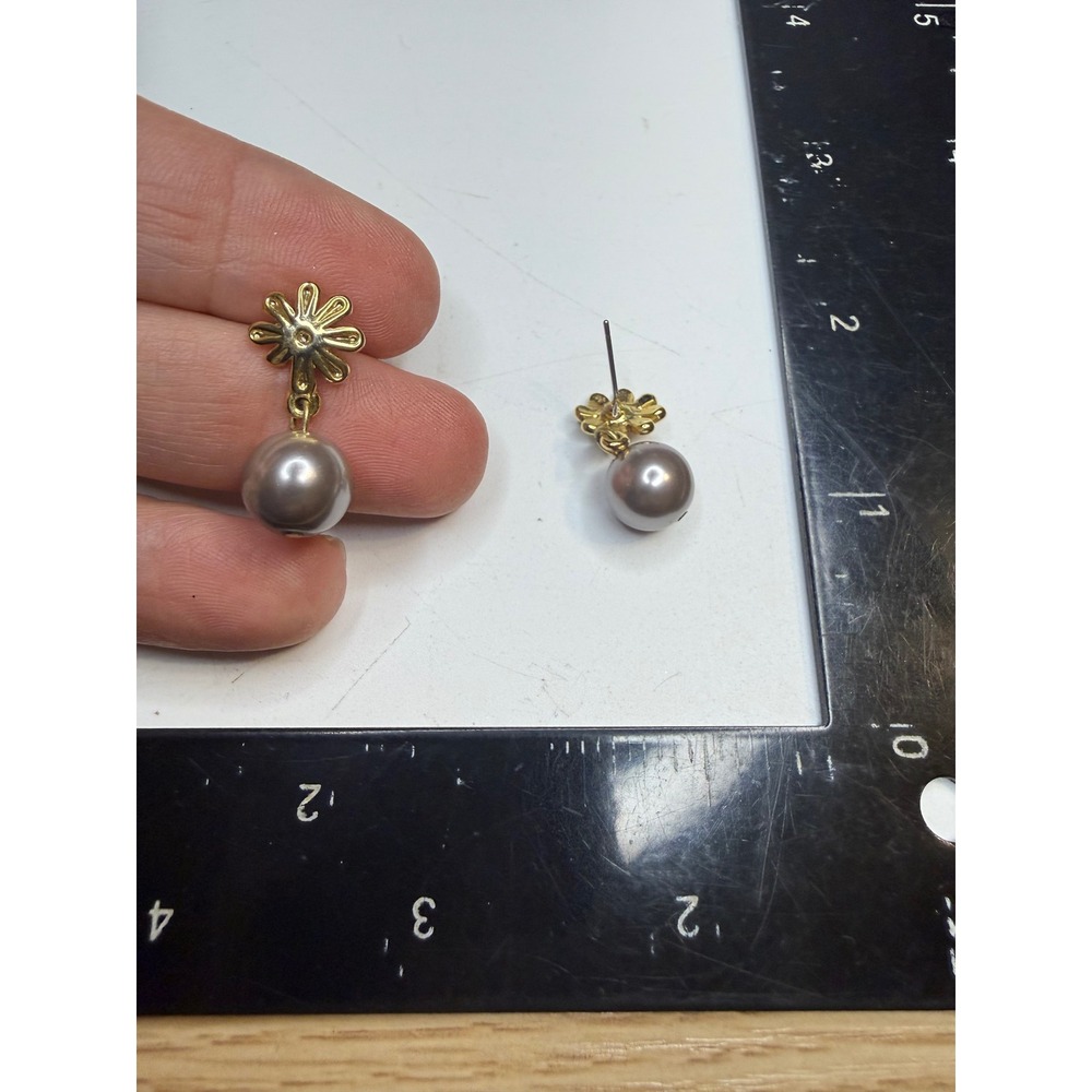 Gold Tone Daisy Flower Mauve Grey Pearl Drop Earrings Floral Dangle Post
